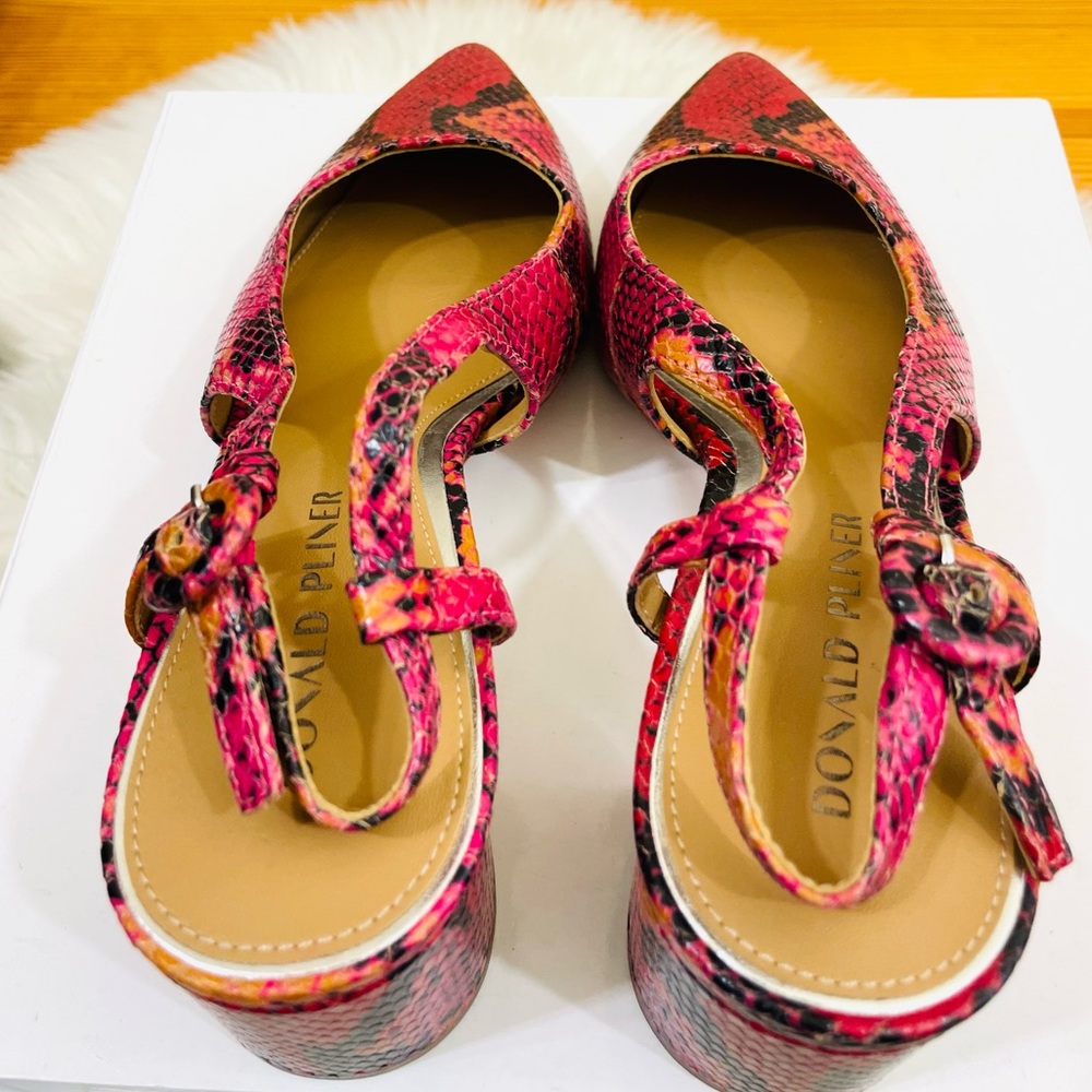 Donald J. Pliner Song Leather Slingback Pumps, Magenta Snakeskin, EUC - Picture 8 of 15